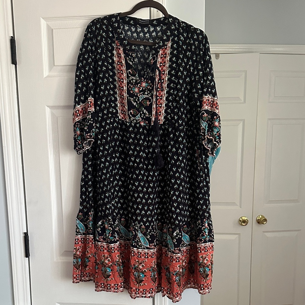 BloomChic Black and Red Patterned Long Sleeve Dress